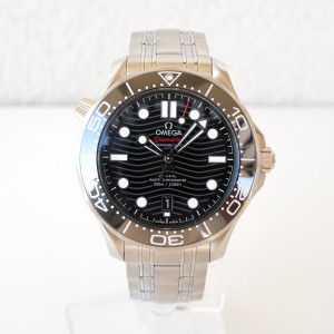 Швейцарський годинник Omega Seamaster Diver 300M Black Dial 42